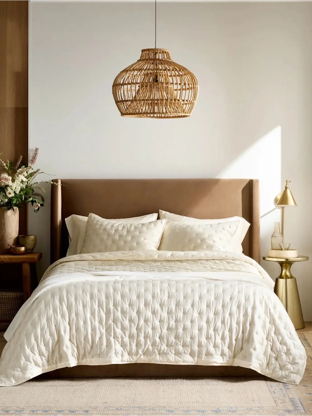 Luxury Full/Queen Ivory Bamboo Dream Quilt - Retail $154